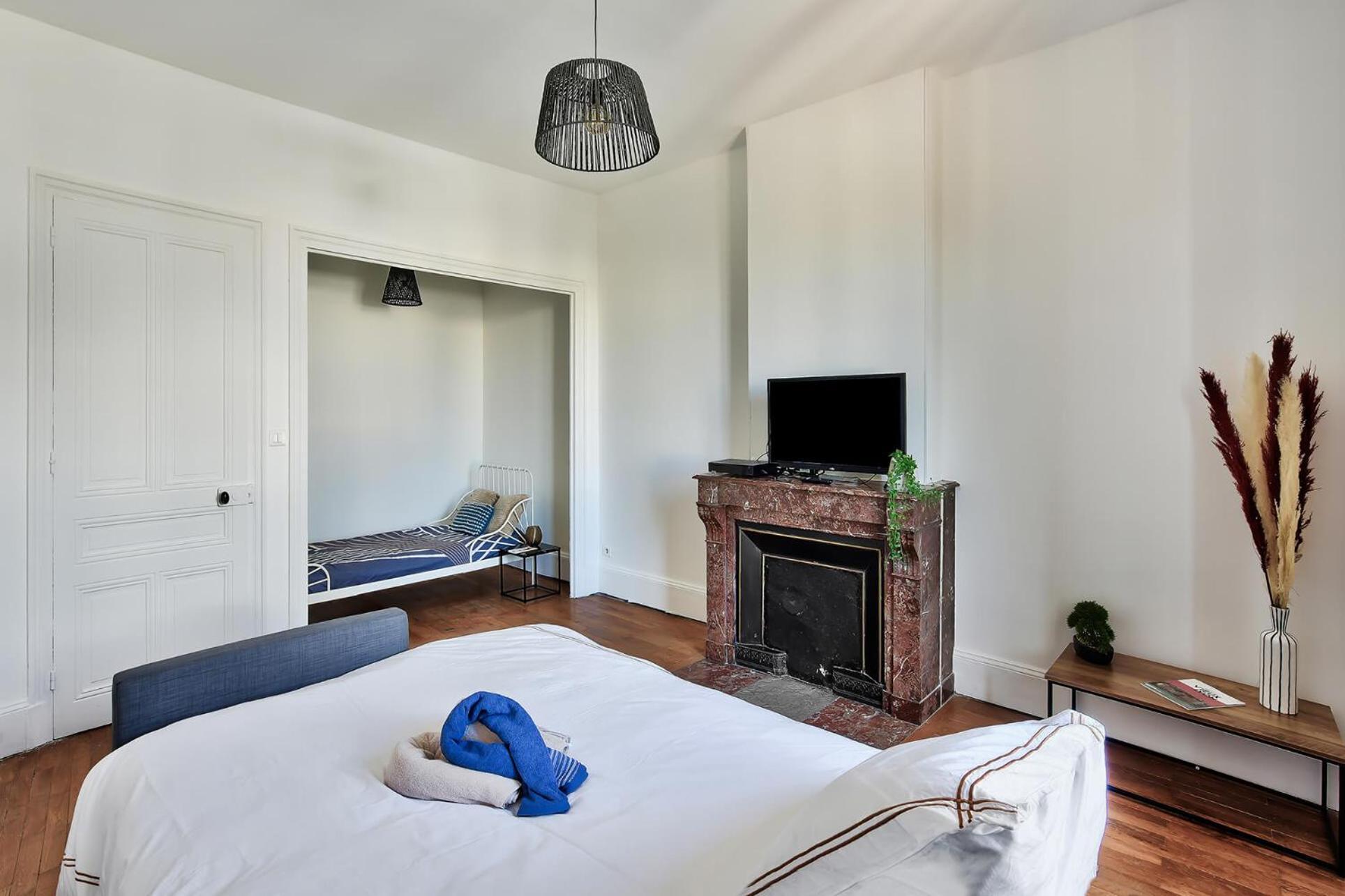 L'Oasis Urbaine - Spacieux Et Elegant Pour 5 Pers Saint-Fons ภายนอก รูปภาพ